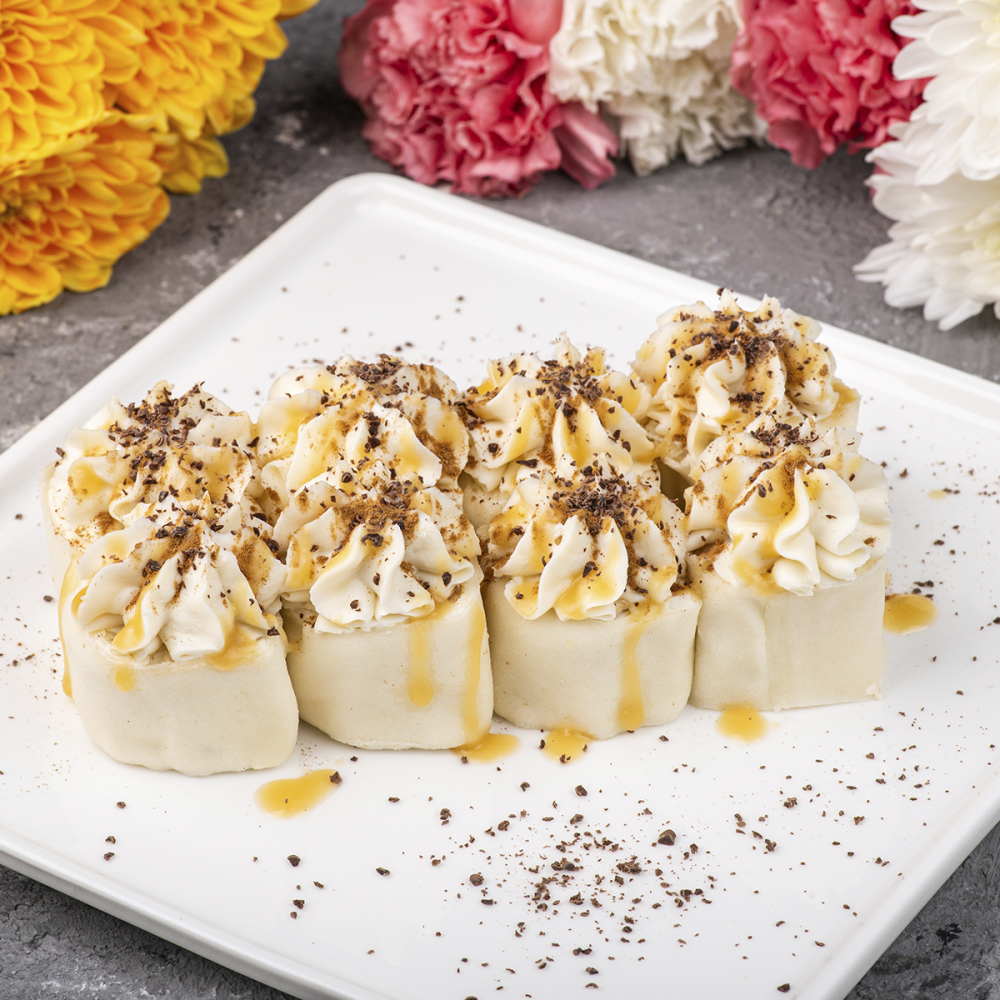 Солодкий рол з карамелізованою грушею